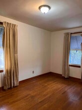 404 N 7th St, Unit B in Clarksburg, WV - Foto de edificio - Building Photo