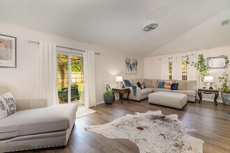 1736 Vista Lake Cir in Melbourne, FL - Building Photo - Building Photo