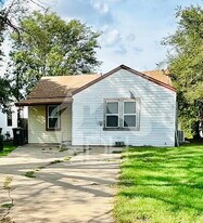 721 E Ash St in Fairview, OK - Building Photo