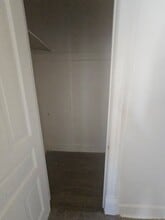 2517 W Garfield Ave-Unit -Upper A in Milwaukee, WI - Building Photo - Building Photo