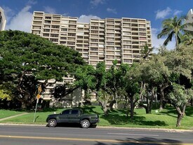 6710 Hawaii Kai Dr in Honolulu, HI - Building Photo