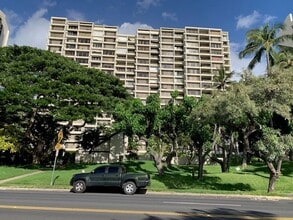 6710 Hawaii Kai Dr in Honolulu, HI - Building Photo - Building Photo