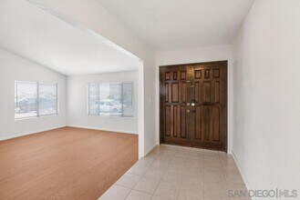 10359 Londonderry Ave in San Diego, CA - Building Photo - Building Photo