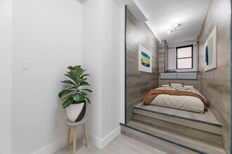 161 W 54th St, Unit 1304 in New York, NY - Foto de edificio - Building Photo