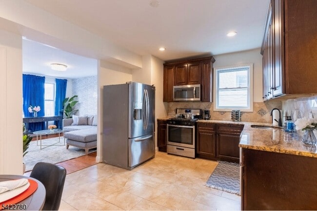 45 Highland Ave in Newark, NJ - Building Photo - Building Photo