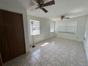 9571 52nd Way N in Pinellas Park, FL - Building Photo - Building Photo