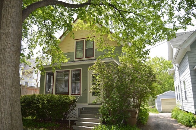 property at 418 S Orchard St