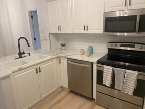 4128 Breezewood Dr in Wilmington, NC - Building Photo - Building Photo