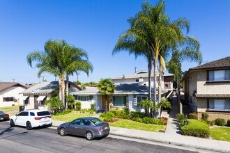 Downey in Downey, CA - Foto de edificio - Building Photo