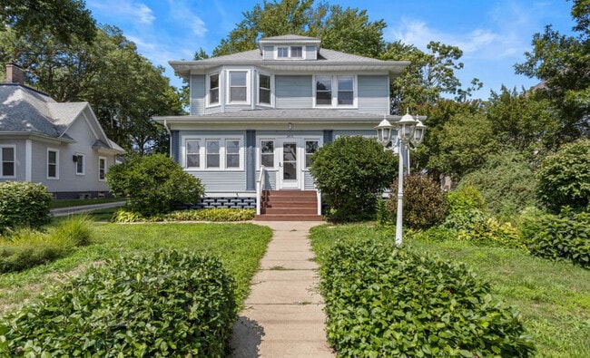 property at 203 S Division St
