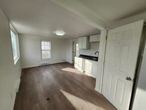 9-9 Courtenay Ave in Saint John, NB - Building Photo - Building Photo