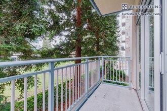 2400 W El Camino Real in Mountain View, CA - Building Photo - Building Photo