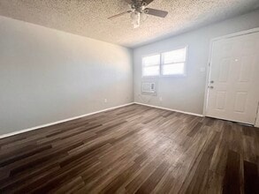 529 42nd St in Lubbock, TX - Building Photo - Building Photo