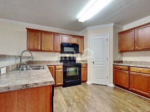 6228 E McMillan Creek Dr in Knoxville, TN - Building Photo - Building Photo