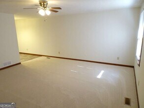 524 Millard Farmer Rd in Newnan, GA - Building Photo - Building Photo