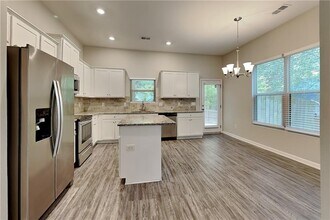 288 Stable View Loop in Dallas, GA - Building Photo - Building Photo