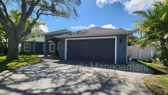 2223 Barbara Dr in Clearwater, FL - Building Photo