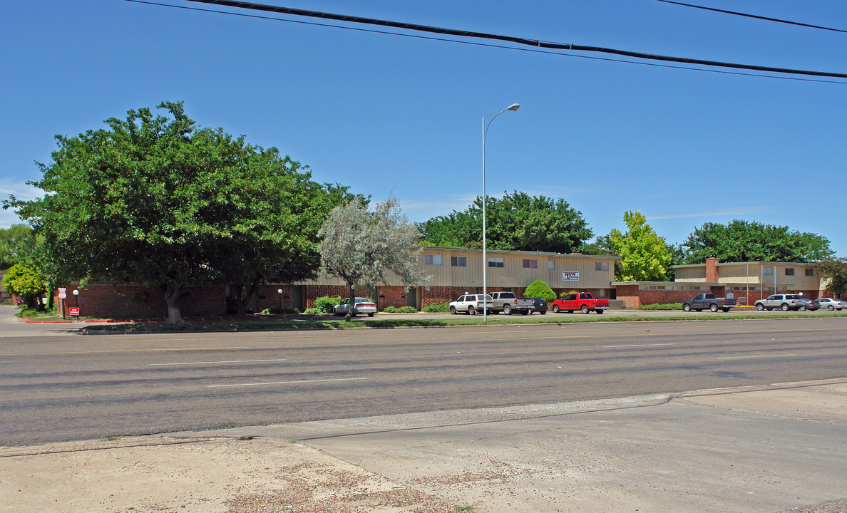 Courtyards At Monterey in Lubbock, TX - Building Photo