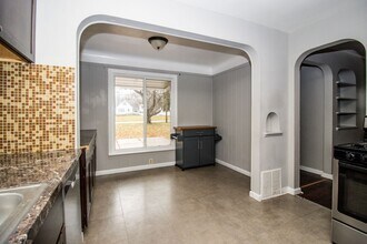 11702 Ridge Rd in North Royalton, OH - Building Photo - Building Photo