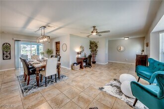 4142 SW 22nd Ct in Cape Coral, FL - Building Photo - Building Photo