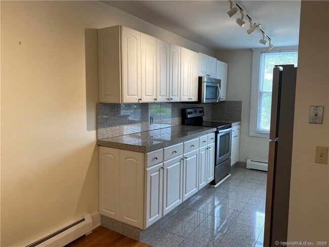 500 Chapel St in New Haven, CT - Building Photo - Building Photo
