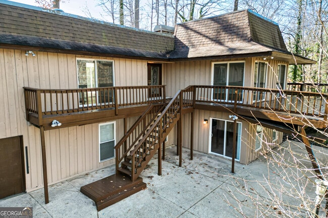 property at 3926 Clubland Dr