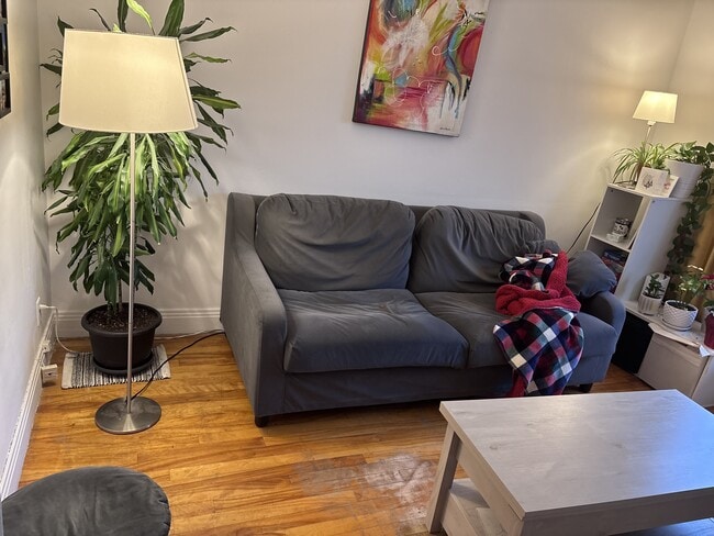 10867 Saint-Urbain Rue in Montréal, QC - Building Photo - Building Photo