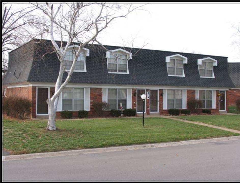 Fairwood West Apartments in O'Fallon, IL - Building Photo