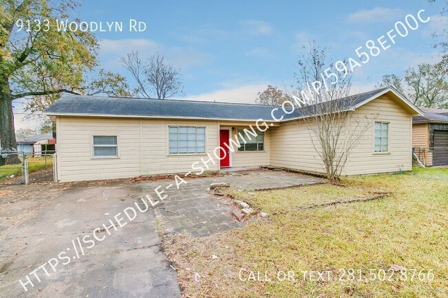 9133 Woodlyn Rd in Houston, TX - Building Photo - Building Photo
