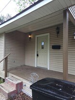 2125 Ave A in Nederland, TX - Building Photo