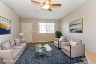 1417 E Irwin Ave in Phoenix, AZ - Foto de edificio - Building Photo