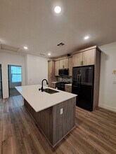 2825 E Tamarind Dr in Fresno, CA - Building Photo - Building Photo