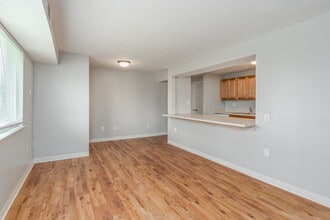 Cassady Village Apartments in Columbus, OH - Foto de edificio - Interior Photo