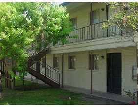 Sunrise Apartments in Robstown, TX - Building Photo - Building Photo