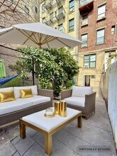 118 E 7th St, Unit 01W in New York, NY - Building Photo - Building Photo