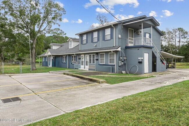 5340-5340 Kingsbury St in Jacksonville, FL - Building Photo - Building Photo
