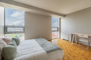 Kenson Towers in Ottawa, ON - Building Photo