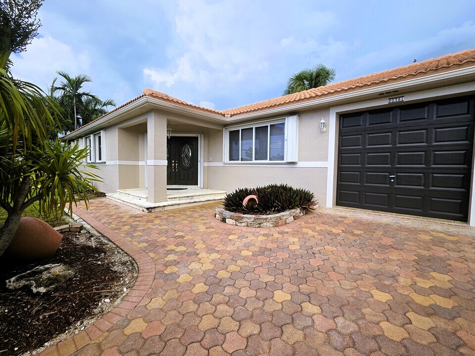 20791 2nd Ave W in Cudjoe Key, FL - Building Photo