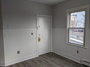 25 Hooper St, Unit 2 in Chelsea, MA - Building Photo - Building Photo