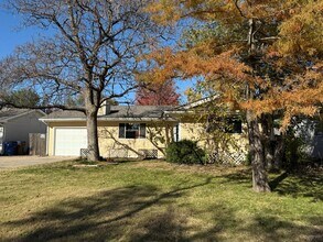 5902 W Franklin St in Wichita, KS - Building Photo - Building Photo