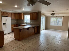8312 Tallow Wood Way in Citrus Heights, CA - Building Photo - Building Photo