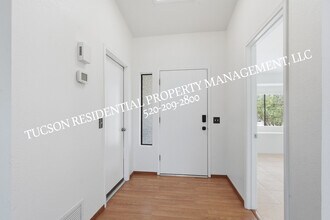 2531 W Glenbrook Way in Tucson, AZ - Building Photo - Building Photo