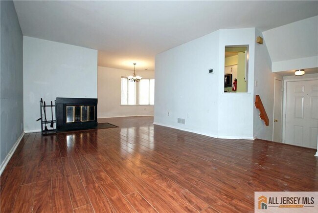 1150 Schmidt Ln in North Brunswick, NJ - Building Photo - Building Photo