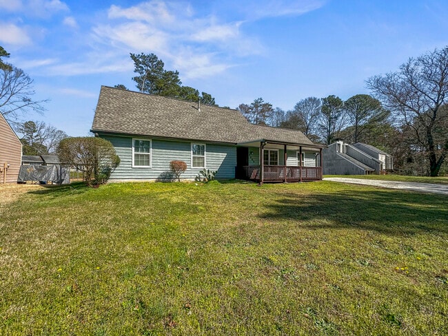 7065 Merrywood Dr in Fairburn, GA - Building Photo - Building Photo