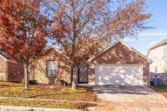 801 Deedee Creek Dr in Euless, TX - Building Photo - Building Photo