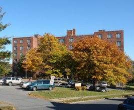 Michael Walsh Apartments in Utica, NY - Foto de edificio - Building Photo