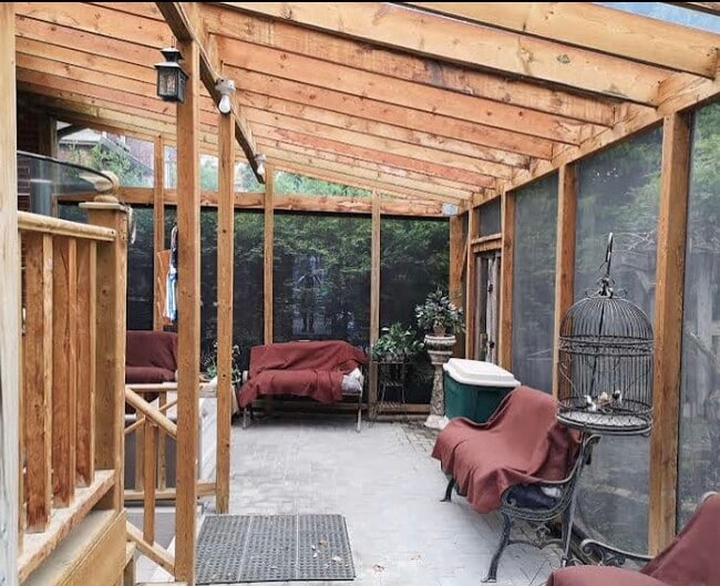 property at 2099 Avenue Rd