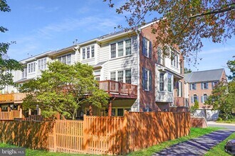 2248 Journet Dr in Dunn Loring, VA - Building Photo - Building Photo