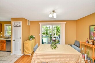 20 Westford St, Unit D in Quincy, MA - Building Photo - Building Photo