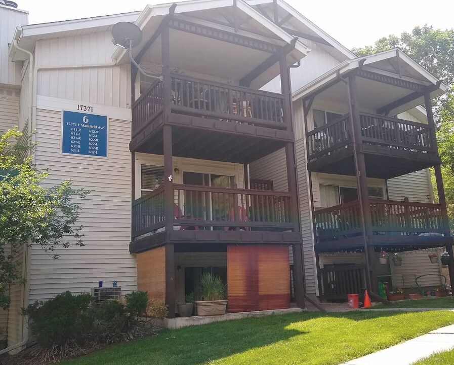 17371 E Mansfield Ave in Aurora, CO - Building Photo